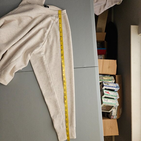 Express Heathered Oatmeal Cropped Sweatshirt Women’s Medium – Raglan Sleeve Soft - Picture 7 of 10